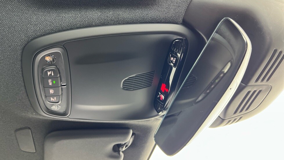 Used Volvo XC40 2021 for sale - 76033744: Photo 28