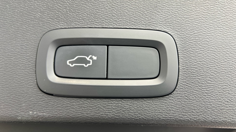 Used Volvo XC40 2021 for sale - 76033744: Photo 35