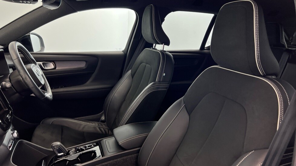 Used Volvo XC40 2021 for sale - 76033744: Photo 37