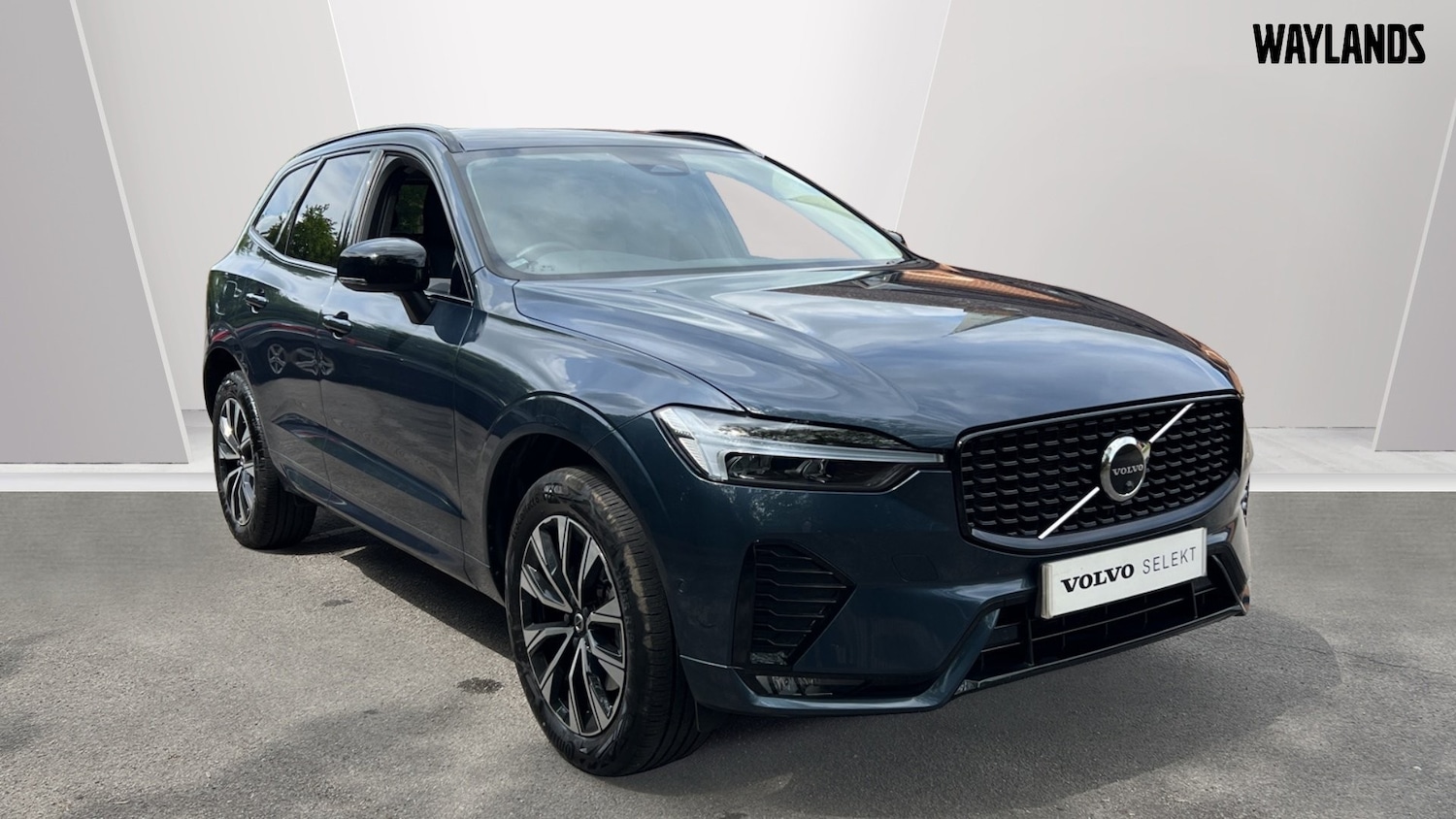 Used Volvo XC60 2023 for sale - 76861693: Photo 1