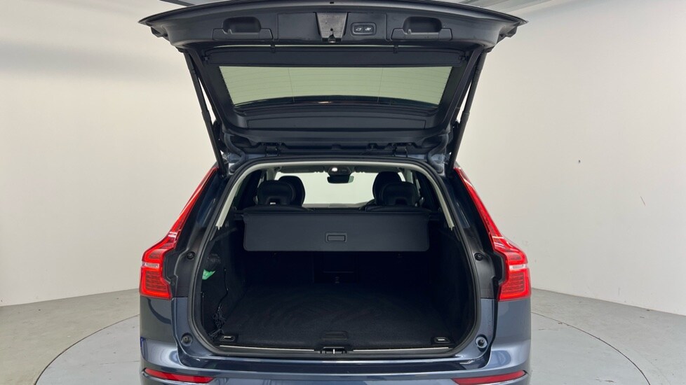 Used Volvo XC60 2023 for sale - 76861693: Photo 13