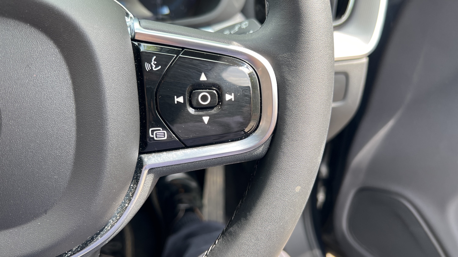 Used Volvo XC60 2023 for sale - 76861693: Photo 19