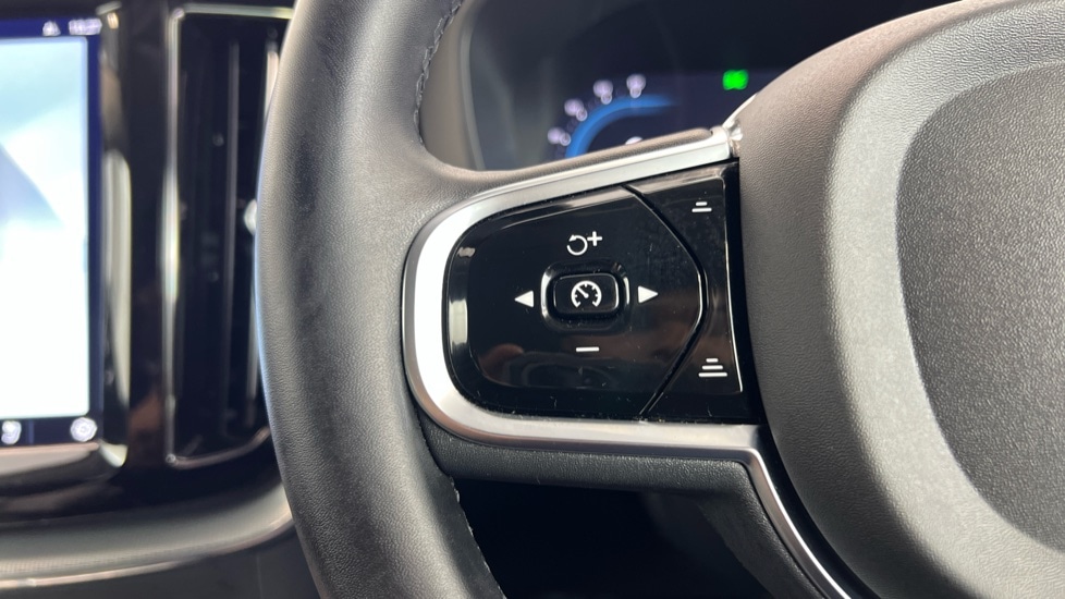 Used Volvo XC60 2023 for sale - 76861693: Photo 20