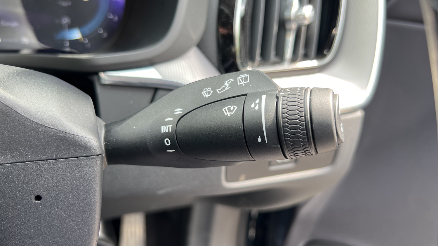 Used Volvo XC60 2023 for sale - 76861693: Photo 23