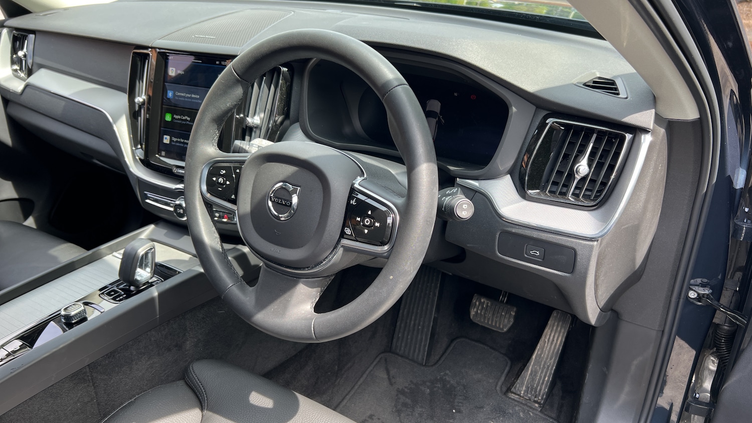 Used Volvo XC60 2023 for sale - 76861693: Photo 5