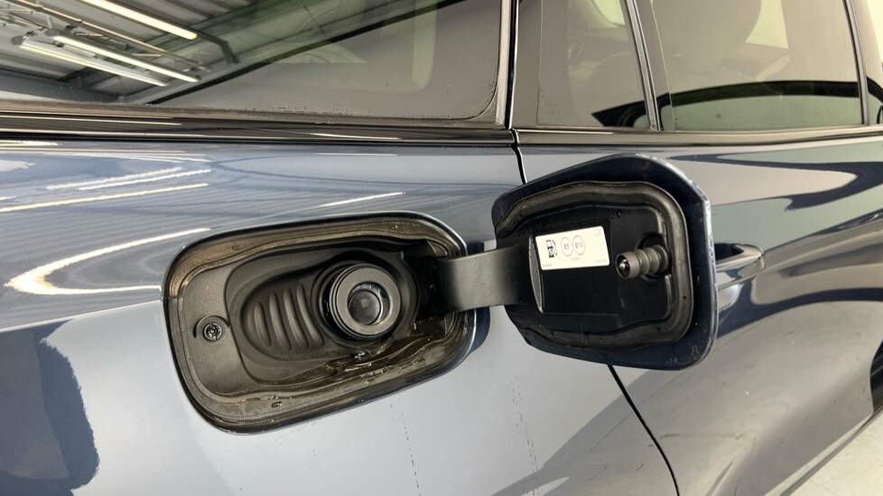 Used Volvo V60 2025 for sale - 78137000: Photo 16