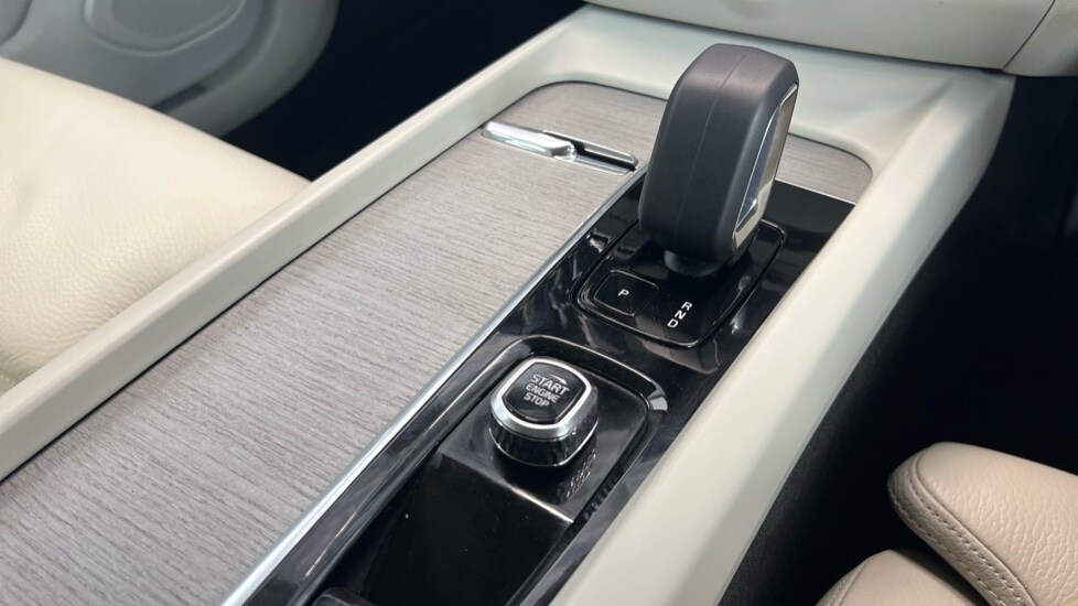 Used Volvo V60 2025 for sale - 78137000: Photo 25