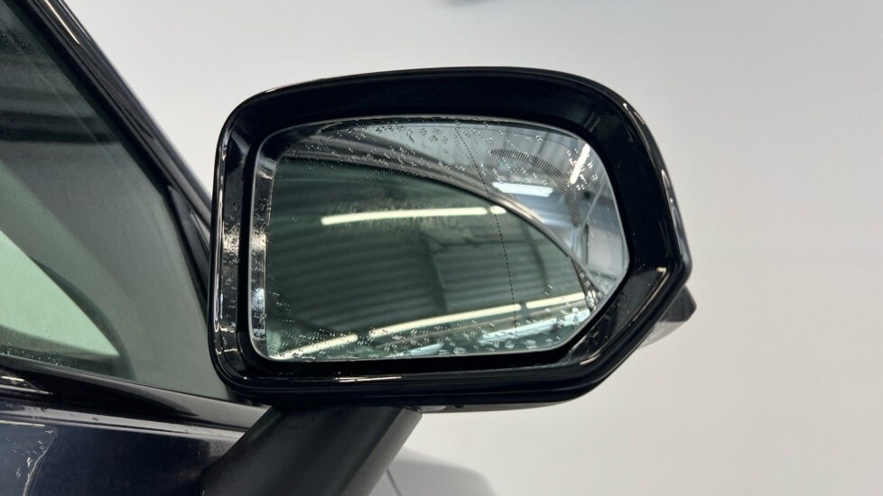 Used Volvo V60 2025 for sale - 78137000: Photo 32