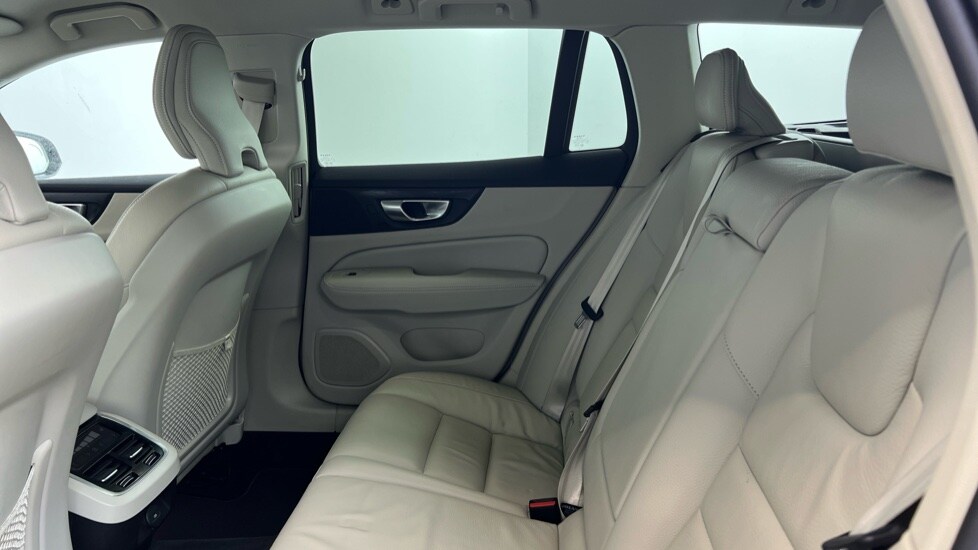 Used Volvo V60 2025 for sale - 78137000: Photo 33