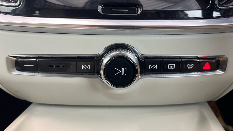 Used Volvo V60 2025 for sale - 78137000: Photo 59