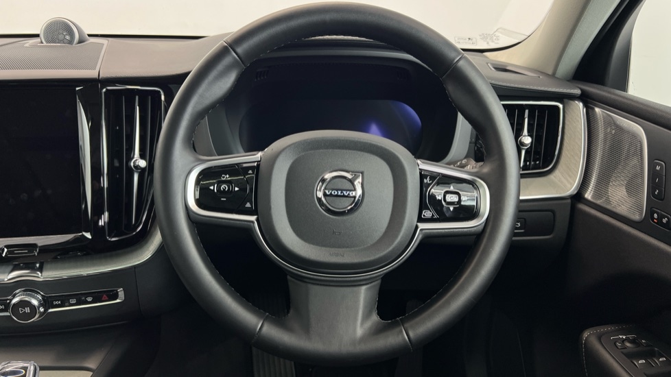 Used Volvo XC60 2024 for sale - 76563744: Photo 10
