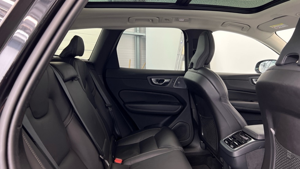 Used Volvo XC60 2024 for sale - 76563744: Photo 6