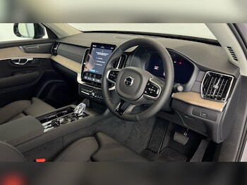 Used Volvo XC90 2025 for sale - 77841455: Photo