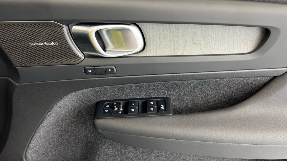 Used Volvo XC40 2024 for sale - 78117759: Photo 15