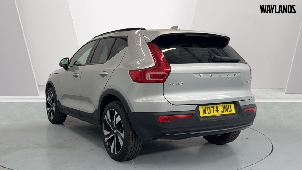 Used Volvo XC40 2024 for sale - 78117759: Photo 2