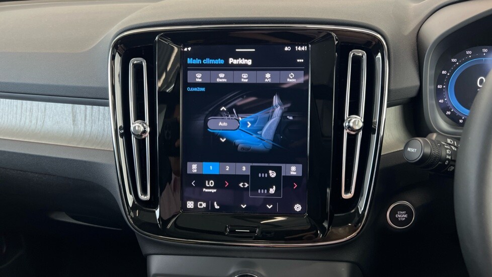 Used Volvo XC40 2024 for sale - 78117759: Photo 35