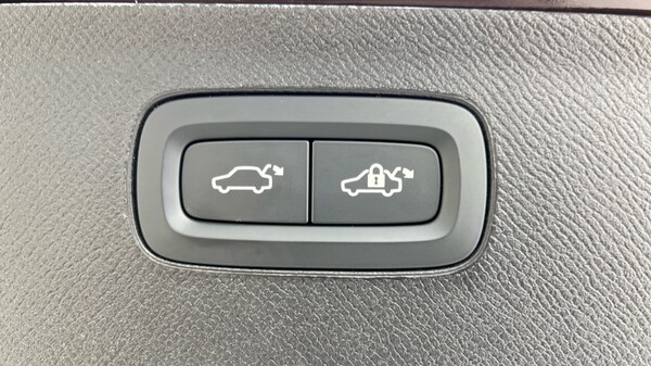 Used Volvo XC90 2025 for sale - 76180192: Photo 35