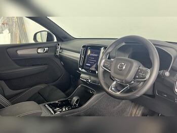 Used Volvo XC40 2025 for sale - 78767393: Photo
