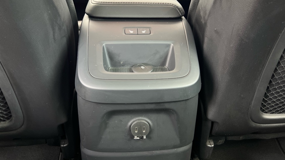 Used Volvo XC60 2023 for sale - 76332175: Photo 15