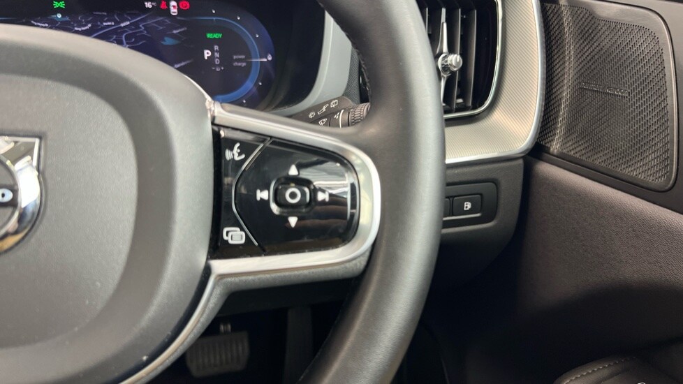 Used Volvo XC60 2023 for sale - 76332175: Photo 22