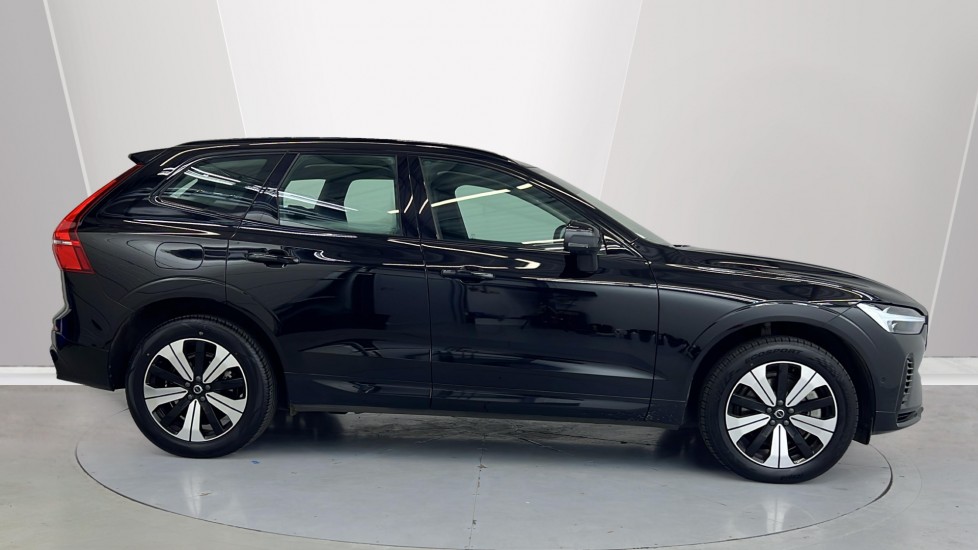 Used Volvo XC60 2023 for sale - 76332175: Photo 3