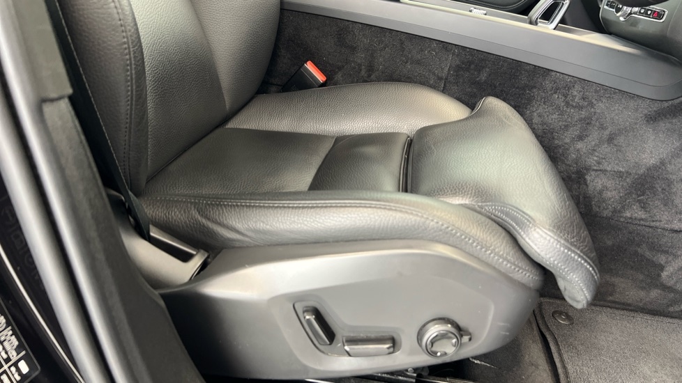 Used Volvo XC60 2023 for sale - 76332175: Photo 30