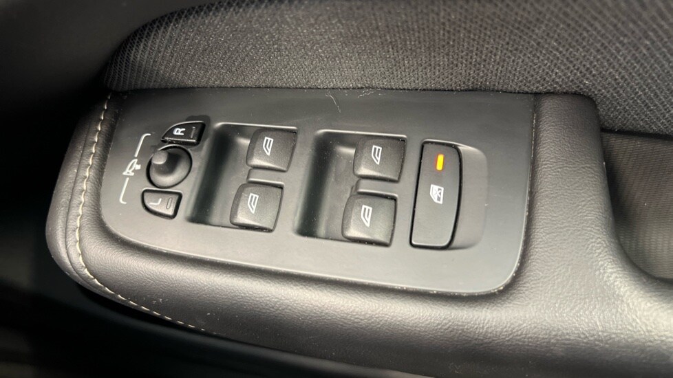 Used Volvo XC60 2021 for sale - 76567918: Photo 24