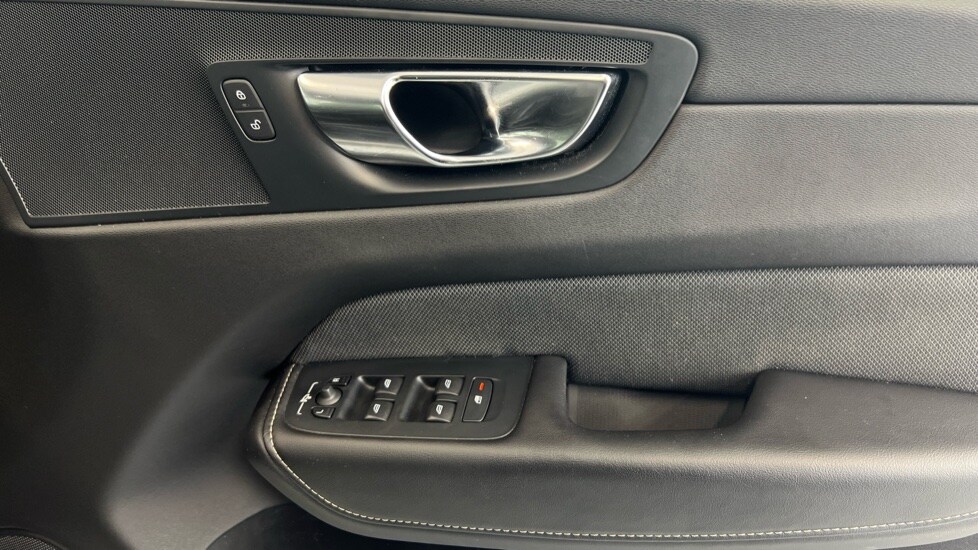 Used Volvo XC60 2021 for sale - 76567918: Photo 29