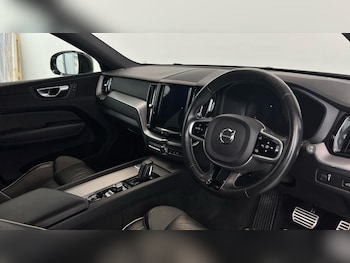 Used Volvo XC60 2021 for sale - 76567918: Photo