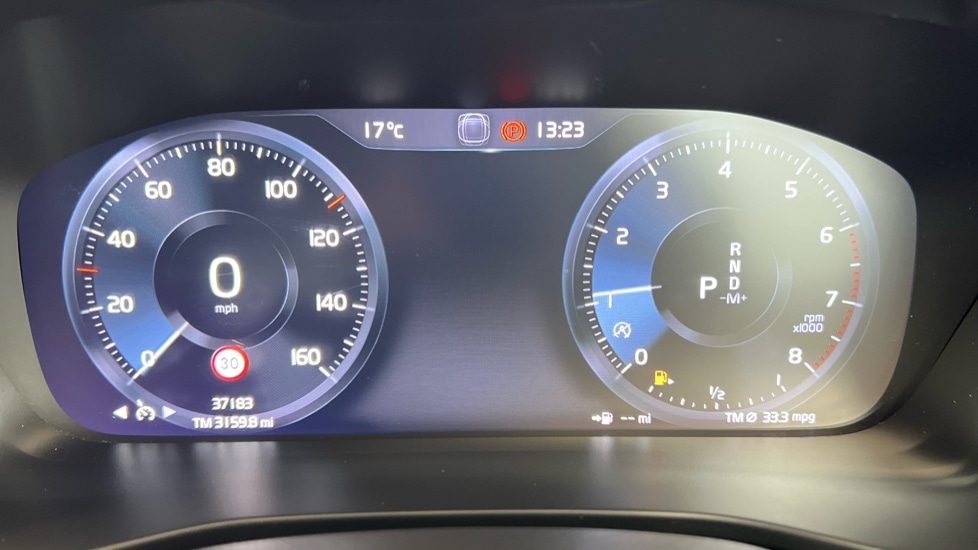 Used Volvo XC40 2021 for sale - 76033673: Photo 11