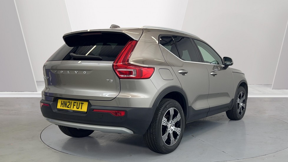 Used Volvo XC40 2021 for sale - 76033673: Photo 2