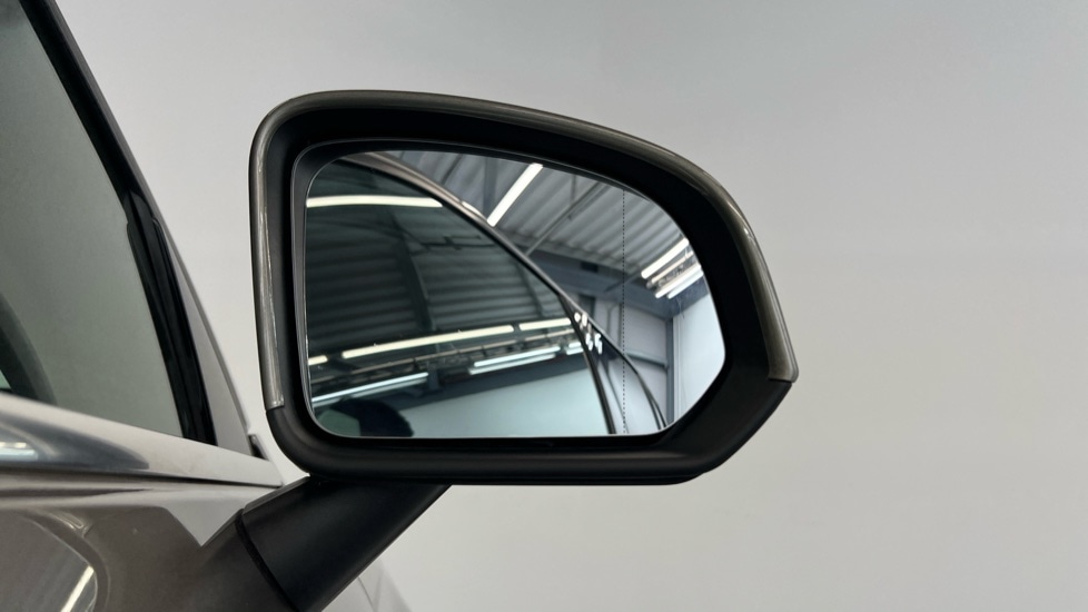 Used Volvo XC40 2021 for sale - 76033673: Photo 32