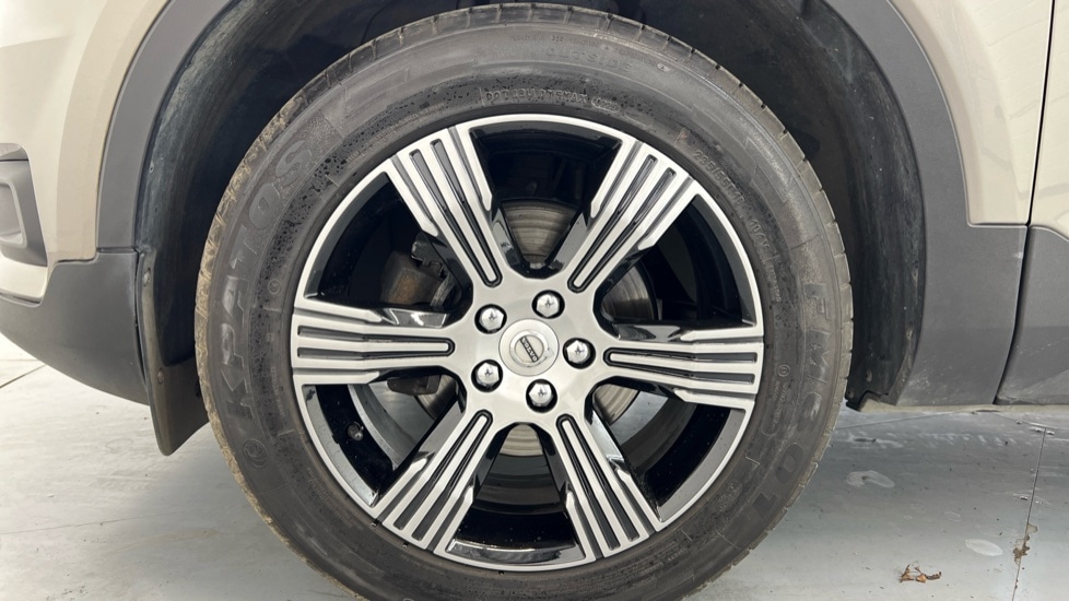 Used Volvo XC40 2021 for sale - 76033673: Photo 9