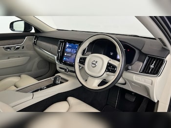 Used Volvo V90 2022 for sale - 75796799: Photo