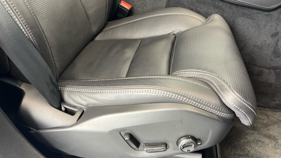 Used Volvo XC90 2024 for sale - 77025535: Photo 30