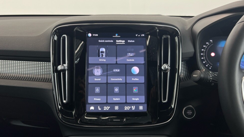 Used Volvo XC40 2024 for sale - 77732395: Photo 17