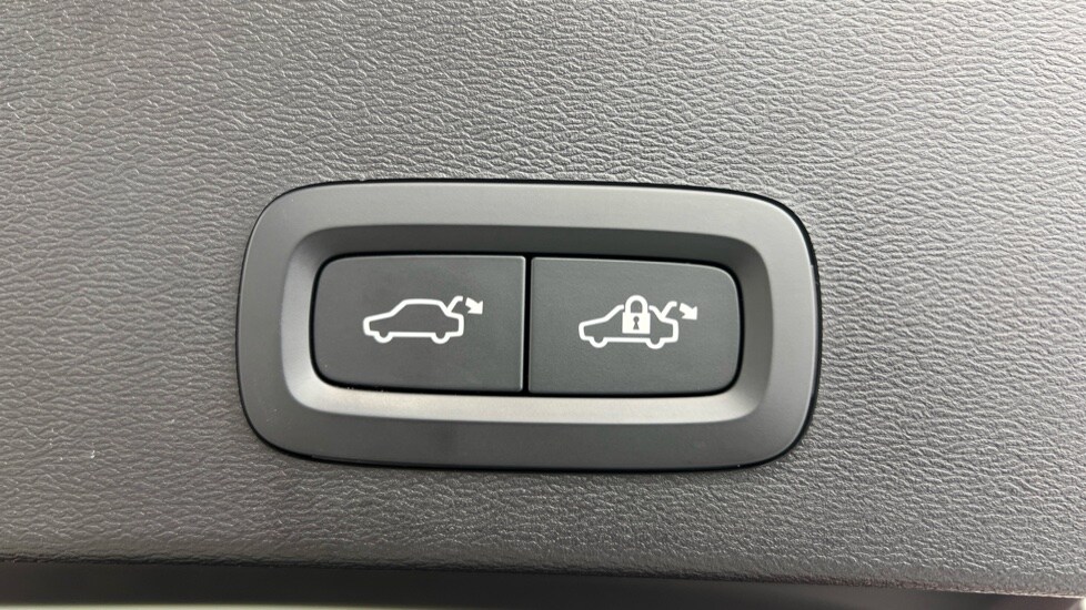 Used Volvo XC40 2024 for sale - 77732395: Photo 35