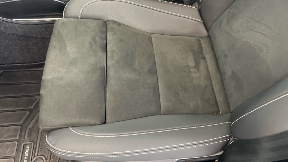 Used Volvo XC40 2024 for sale - 77732395: Photo 39