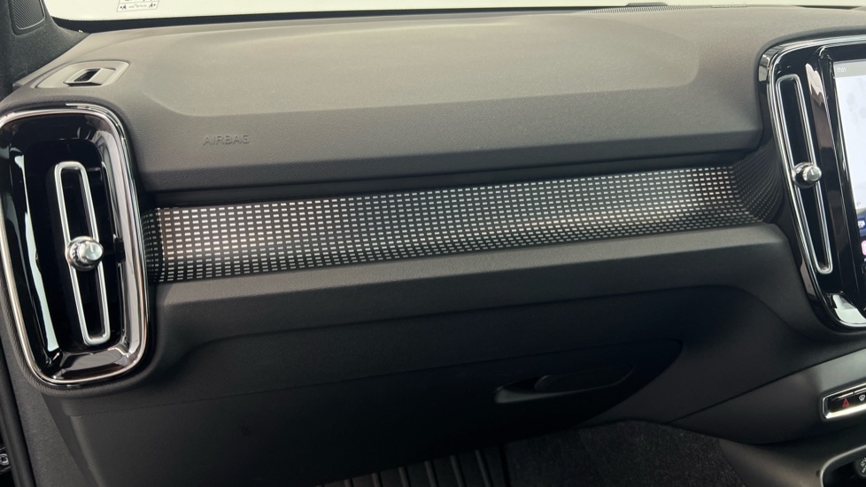 Used Volvo XC40 2024 for sale - 77732395: Photo 42