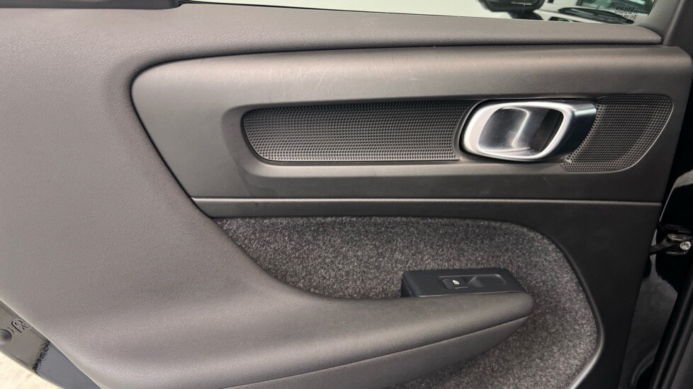 Used Volvo XC40 2024 for sale - 77732395: Photo 49