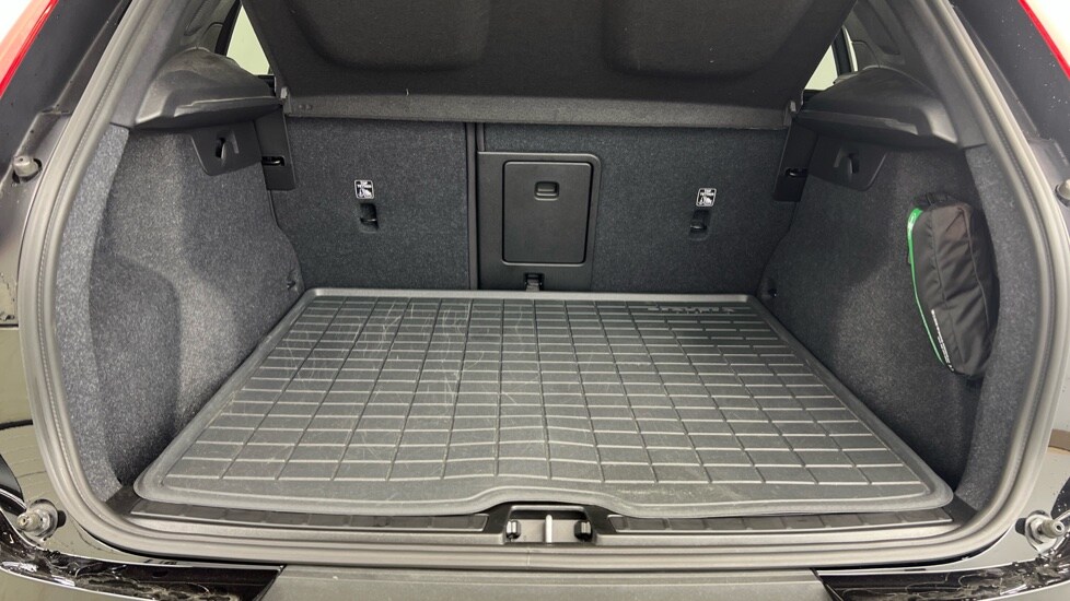 Used Volvo XC40 2024 for sale - 77732395: Photo 53