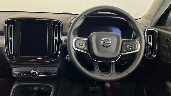 Used Volvo XC40 2024 for sale - 76190957: Photo 10