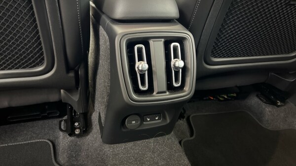 Used Volvo XC40 2024 for sale - 76190957: Photo 15