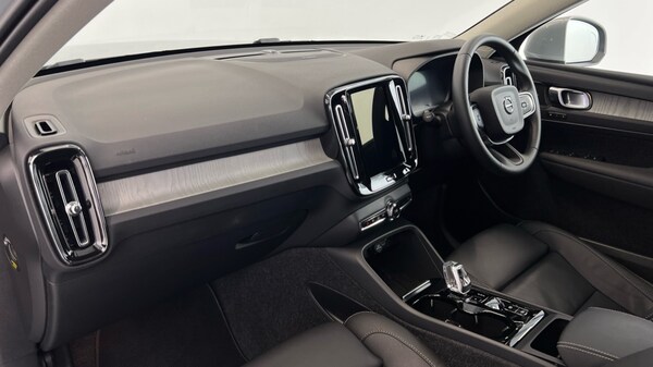 Used Volvo XC40 2024 for sale - 76190957: Photo 36