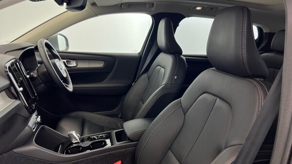 Used Volvo XC40 2024 for sale - 76190957: Photo 37