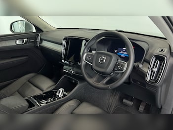 Used Volvo XC40 2024 for sale - 76190957: Photo 4