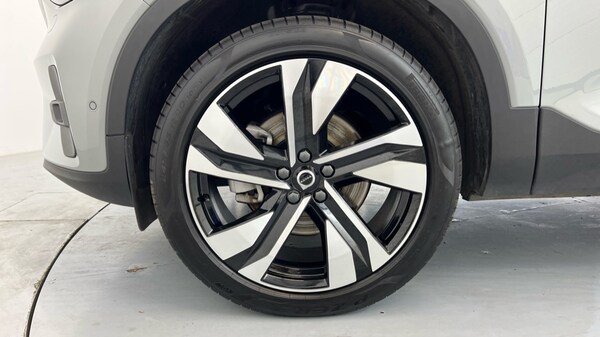 Used Volvo XC40 2024 for sale - 76190957: Photo 9