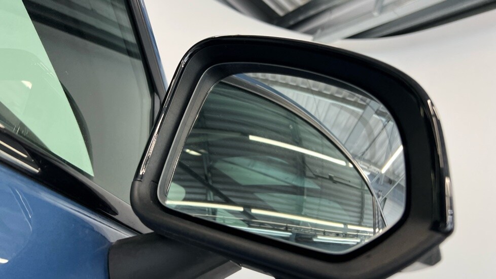 Used Volvo XC40 2023 for sale - 76738197: Photo 31