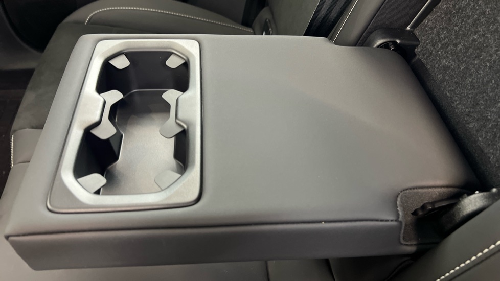 Used Volvo XC40 2023 for sale - 76738197: Photo 33