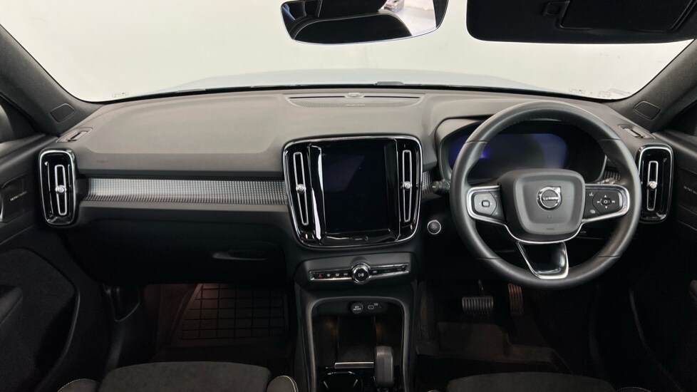 Used Volvo XC40 2023 for sale - 76738197: Photo 5